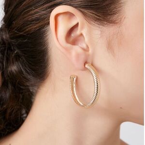 5 for $15 ✨ Open End Hoop Earrings